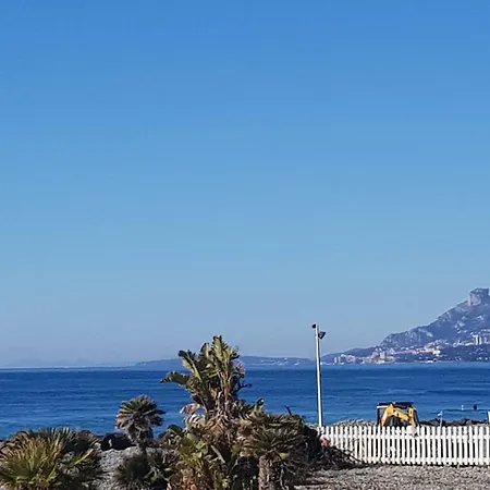 Passeggiata Al Mare 公寓